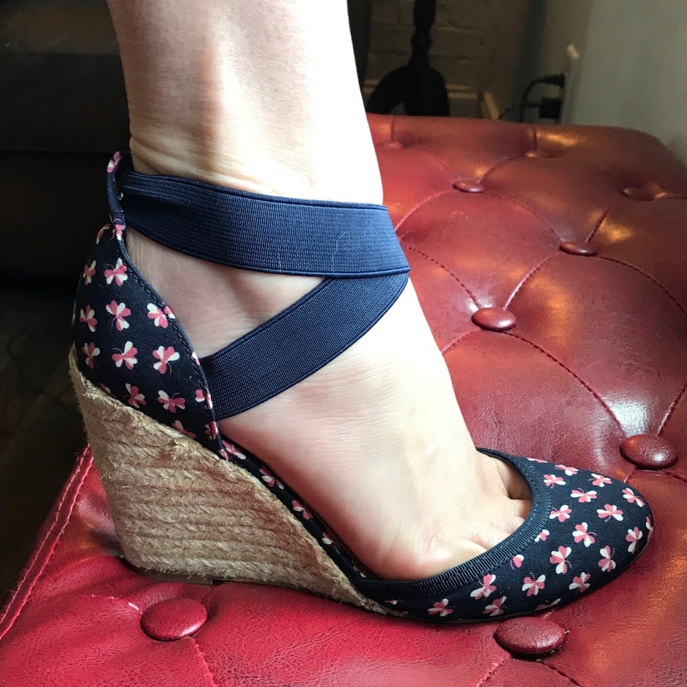 Navy and pink espadrilles!!